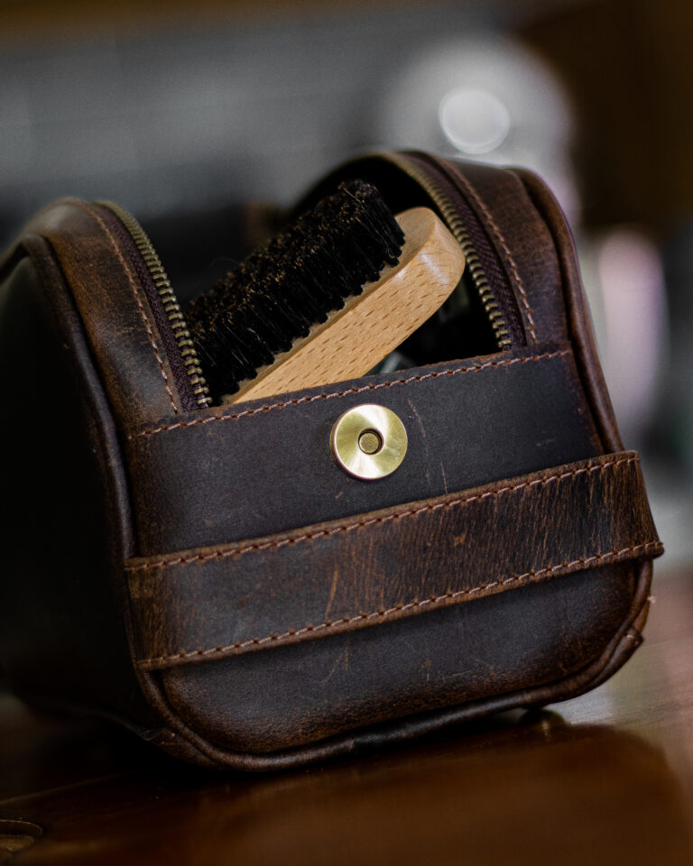 What’s The Best Dopp Bag? This One From Aaron Leather Goods
